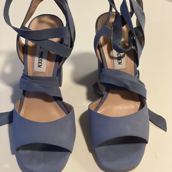 Steve Madden Blue Suede Shoes - Picture 2 of 5